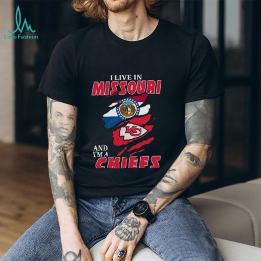 I Live In Missouri And Im A Chiefs Fan Forever Shirt Longsleeve T shirt