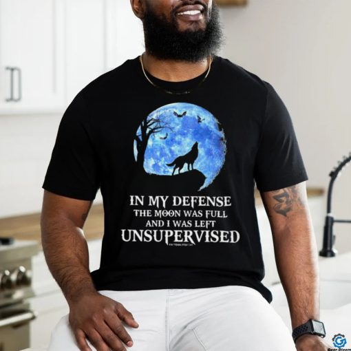 IN MY DEFENSE THE MOON Wolf Classic T Shirt