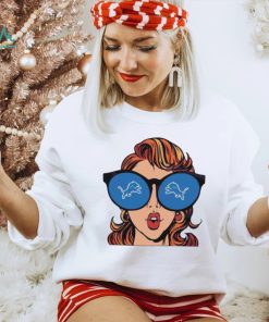 Just a girl with love glassess Detroit Lions shirt