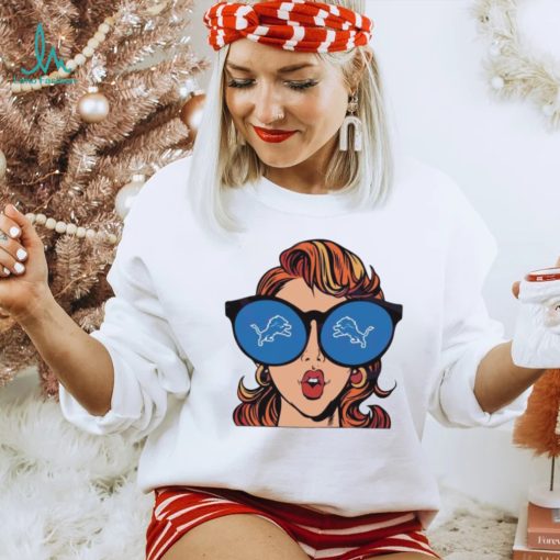 Just a girl with love glassess Detroit Lions shirt