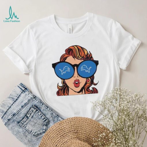 Just a girl with love glassess Detroit Lions shirt