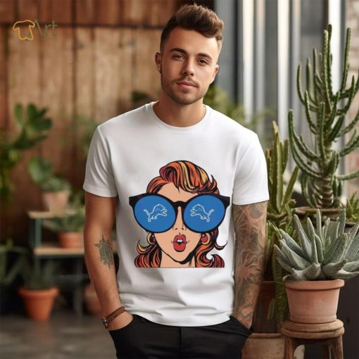 Just a girl with love glassess Detroit Lions shirt
