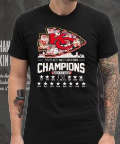 Kansas City Chiefs 2023 AFC west division champions back to back signatures skyline shirt