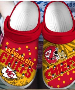 Kansas City Chiefs Football Enthusiasm Expressed Through Crocs