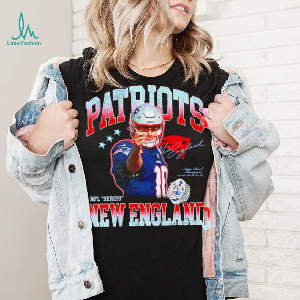 Mac Jones 10 NFL New England Patriots signature graphic shirt Mac Jones 10 NFL New England Patriots signature graphic shirt