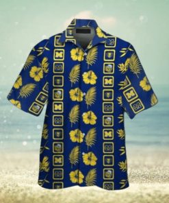 Michigan Wolverines Short Sleeve Button Up Tropical Hawaiian Shirt VER01