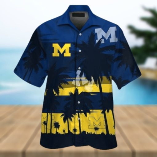 Michigan Wolverines Short Sleeve Button Up Tropical Hawaiian Shirt VER014