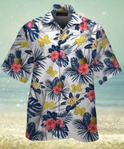 Michigan Wolverines Short Sleeve Button Up Tropical Hawaiian Shirt VER019