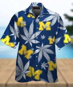 Michigan Wolverines Short Sleeve Button Up Tropical Hawaiian Shirt VER02