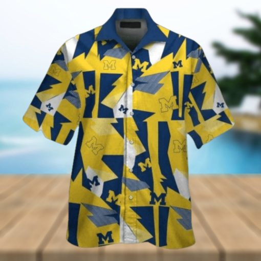 Michigan Wolverines Short Sleeve Button Up Tropical Hawaiian Shirt VER022