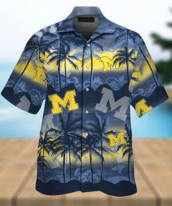 Michigan Wolverines Short Sleeve Button Up Tropical Hawaiian Shirt VER023