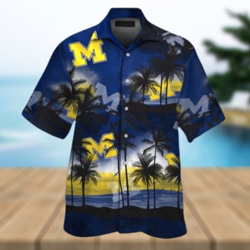 Michigan Wolverines Short Sleeve Button Up Tropical Hawaiian Shirt VER026