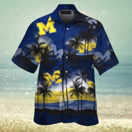 Michigan Wolverines Short Sleeve Button Up Tropical Hawaiian Shirt VER026