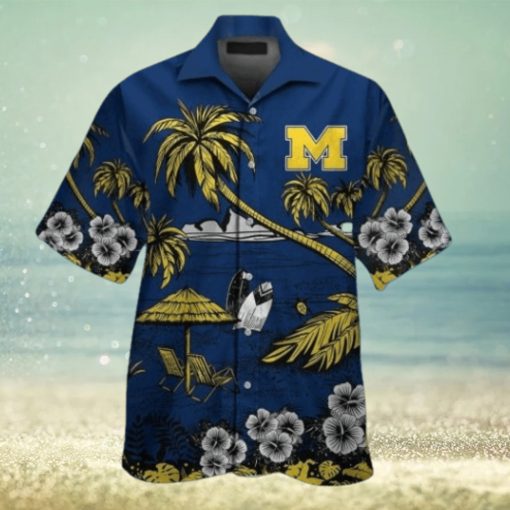 Michigan Wolverines Short Sleeve Button Up Tropical Hawaiian Shirt VER027