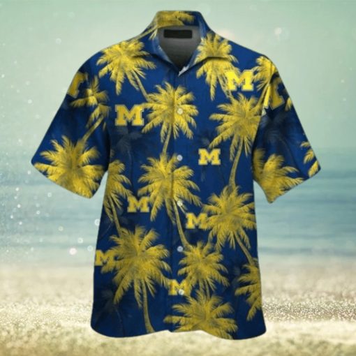 Michigan Wolverines Short Sleeve Button Up Tropical Hawaiian Shirt VER05