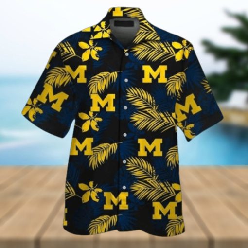 Michigan Wolverines Short Sleeve Button Up Tropical Hawaiian Shirt VER08