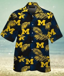 Michigan Wolverines Short Sleeve Button Up Tropical Hawaiian Shirt VER08