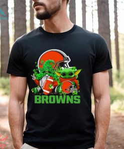 NFL Cleveland Browns St Patrick’s Day T Shirt Special Gomes Baby Yoda St Patricks Day Shirt