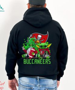 NFL Tampa Bay Buccaneers St Patrick’s Day T Shirt Special Gomes Baby Yoda St Patricks Day Shirt