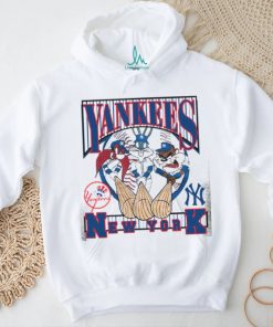 New York Yankees Looney Tunes shirt