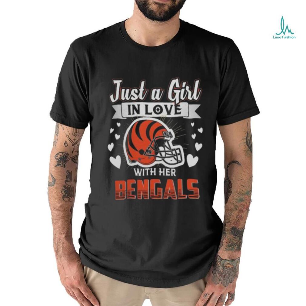 Official Just A Girl In Love With Her Cincinnati Bengals Helmet Shirt Official Just A Girl In Love With Her Cincinnati Bengals Helmet Shirt