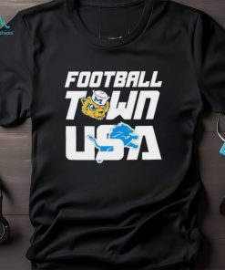 Official Michigan Wolverines And Detroit Lions Football Town USA T shirt