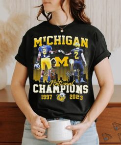 Official michigan Wolverines Charles Woodson And Blake Corum National Champions 1997, 2023 Signature Shirt