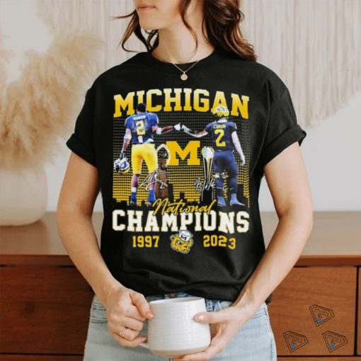 Official michigan Wolverines Charles Woodson And Blake Corum National Champions 1997, 2023 Signature Shirt