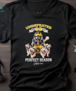 Official undefeated 2023 Michigan 15 0 Perfect Season Mascots Signature Shirt