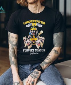 Official undefeated 2023 Michigan 15 0 Perfect Season Mascots Signature Shirt