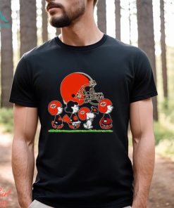 Peanuts Snoopy Team player with the Cleveland Browns football NFL shirt
