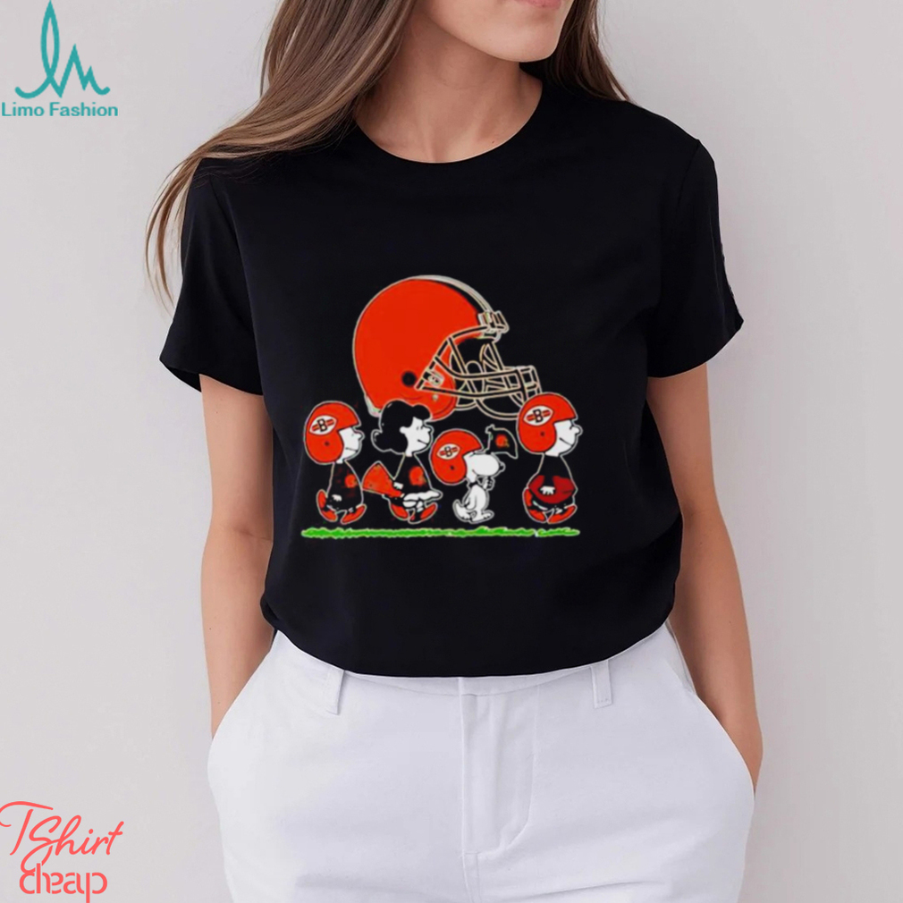 Peanuts Snoopy Team player with the Cleveland Browns football NFL shirt Peanuts Snoopy Team player with the Cleveland Browns football NFL shirt