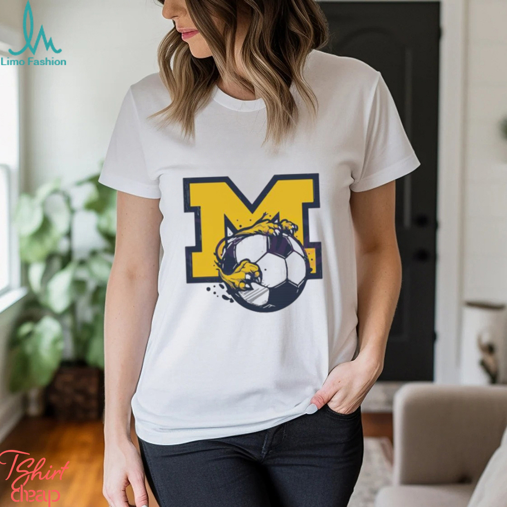 Retro Michigan Football NCAA Team Shirt Retro Michigan Football NCAA Team Shirt