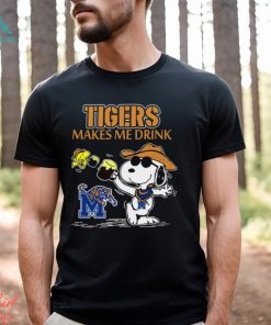 Snoopy Memphis Tigers Make Me Drinks Shirt