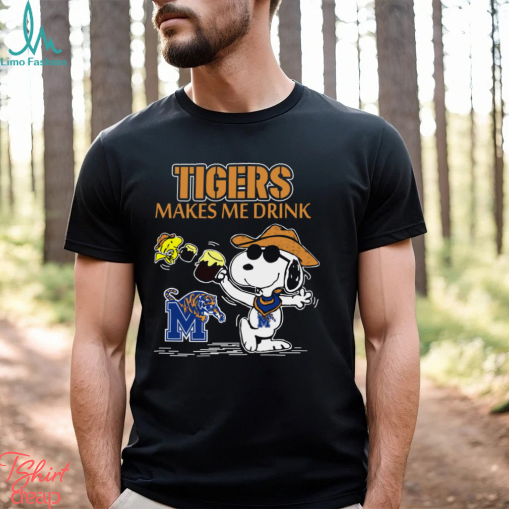 Snoopy Memphis Tigers Make Me Drinks Shirt Snoopy Memphis Tigers Make Me Drinks Shirt