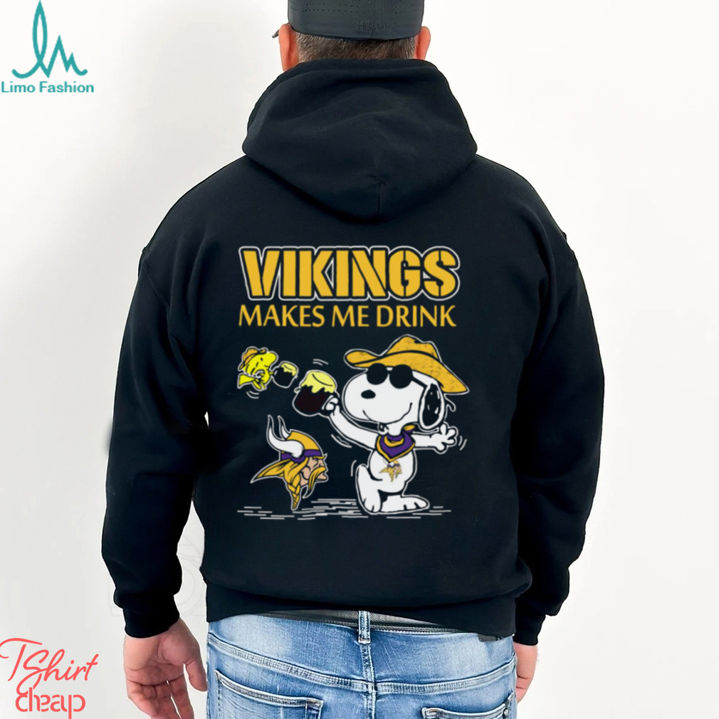 Snoopy Minnesota Vikings Make Me Drinks Shirt Snoopy Minnesota Vikings Make Me Drinks Shirt