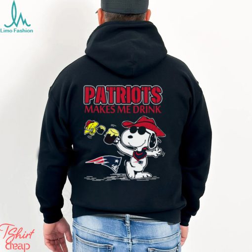Snoopy New England Patriots Make Me Drinks Shirt