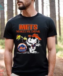 Snoopy New York Mets Makes Me Drinks Shirt