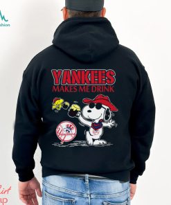 Snoopy New York Yankees Makes Me Drinks Shirt