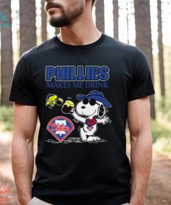 Snoopy Philadelphia Phillies Makes Me Drinks Shirt