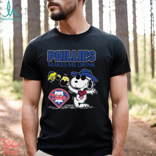 Snoopy Philadelphia Phillies Makes Me Drinks Shirt