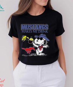 Snoopy Smu Mustangs Make Me Drinks Shirt