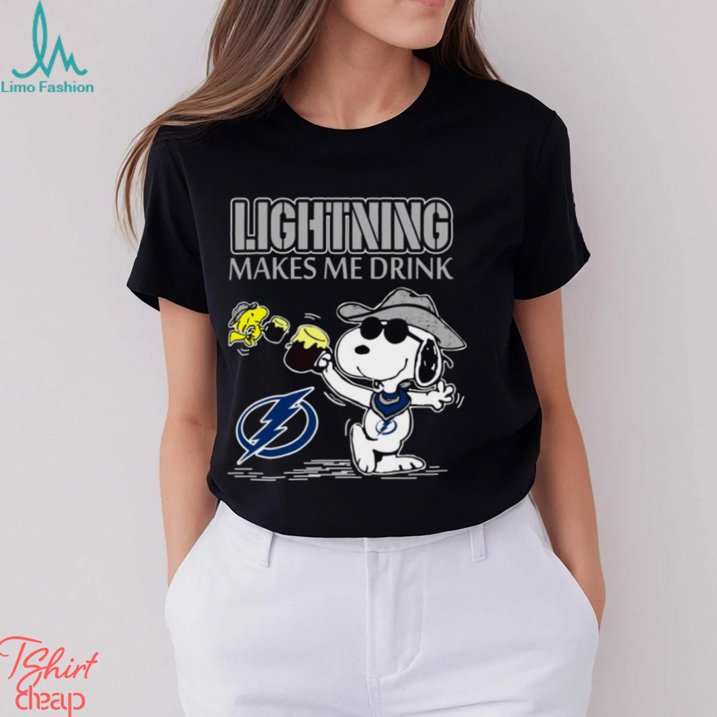 Snoopy Tampa Bay Lightning Make Me Drinks Shirt Snoopy Tampa Bay Lightning Make Me Drinks Shirt