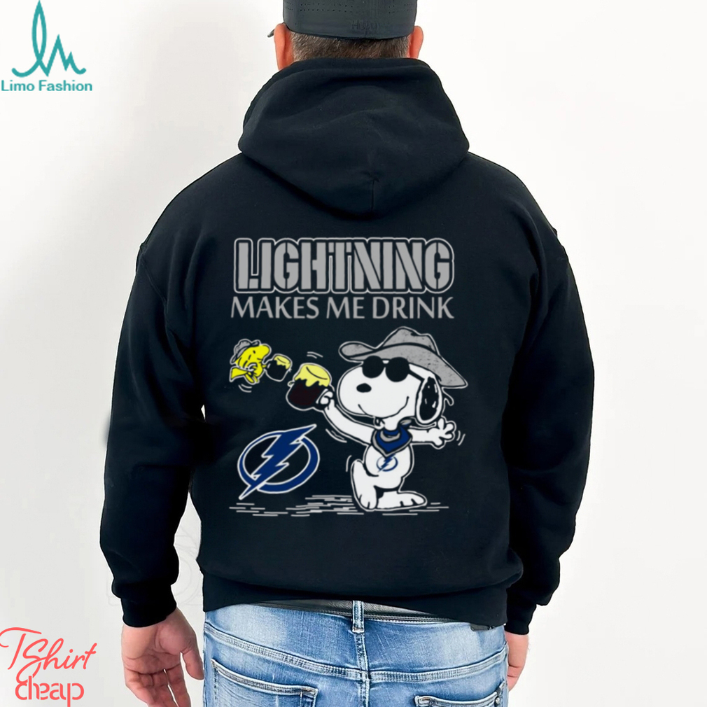 Snoopy Tampa Bay Lightning Make Me Drinks Shirt Snoopy Tampa Bay Lightning Make Me Drinks Shirt
