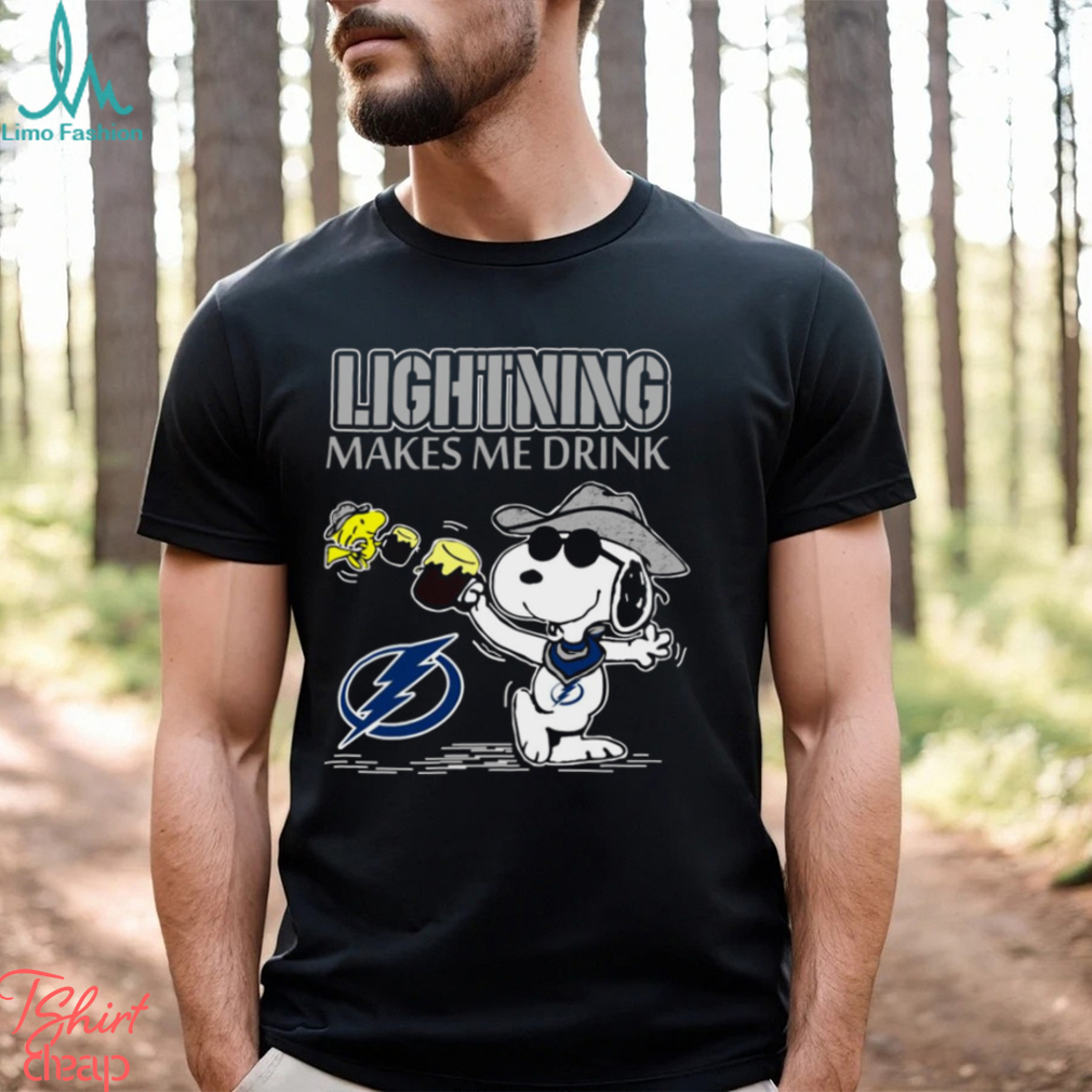 Snoopy Tampa Bay Lightning Make Me Drinks Shirt Snoopy Tampa Bay Lightning Make Me Drinks Shirt