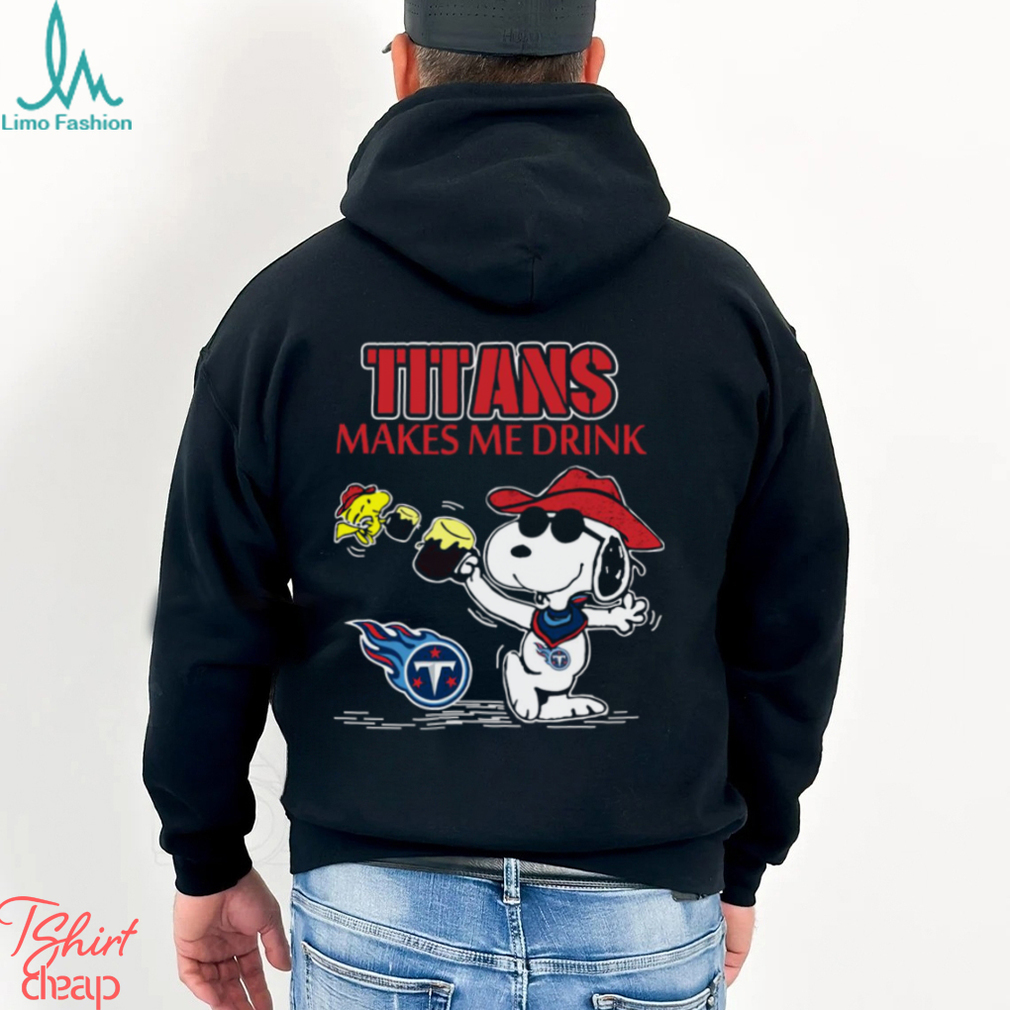 Snoopy Tennessee Titans Make Me Drinks Shirt Snoopy Tennessee Titans Make Me Drinks Shirt