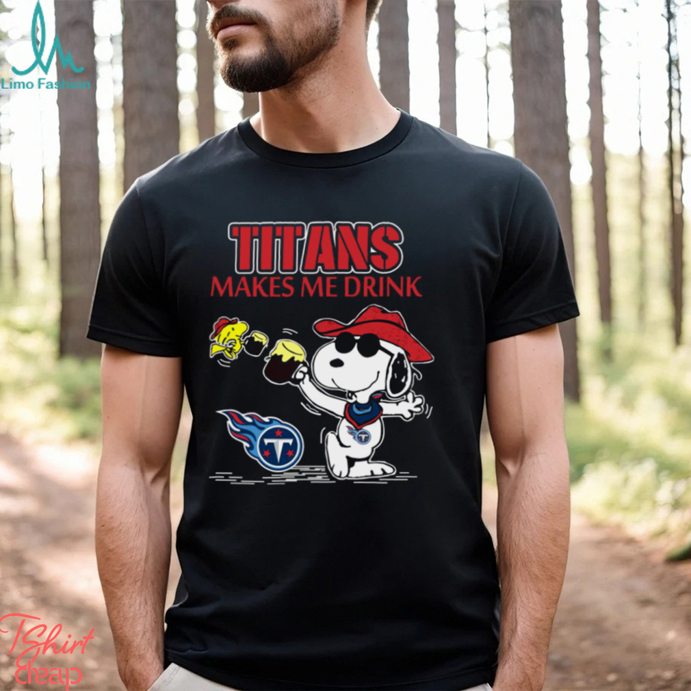 Snoopy Tennessee Titans Make Me Drinks Shirt Snoopy Tennessee Titans Make Me Drinks Shirt