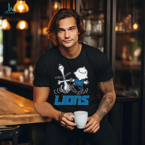 Snoopy and Charlie Brown Happy Detroit Lions Fans Shirts