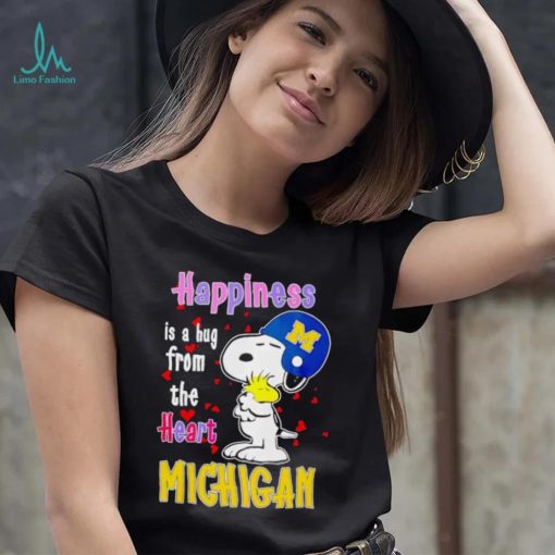 Snoopy and Woodstock happiness is a hug from the heart Michigan Wolverines shirt