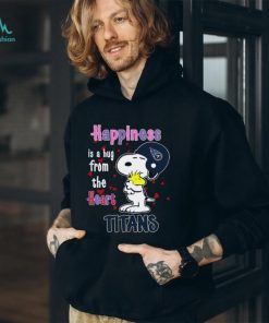 Snoopy and Woodstock happiness is a hug from the heart Tennessee Titans shirt